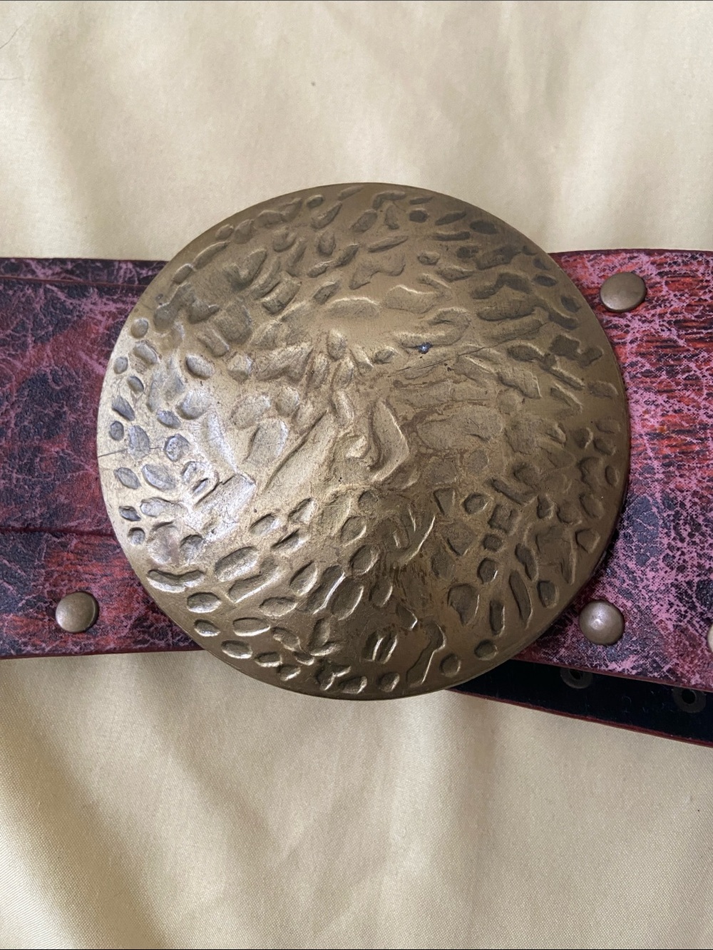 VINTAGE CONCHO STUDDED WIDE TEXTURED BELT LARGE ROUND  BRASS BUCKLE